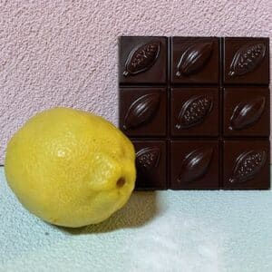 pralinenliebe-schokoladentafel-Zitrone-salz-dunkel-offen