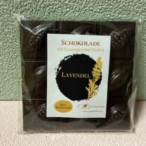 pralinenliebe-schokoladentafel-beantobar-erythrit-lavendel